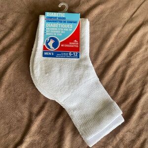 Men’s Diabetic Comfort Socks.  Quarter size extra wide band. NWT